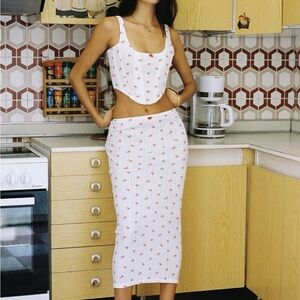 With Jean White and Red Floral Skirt Set